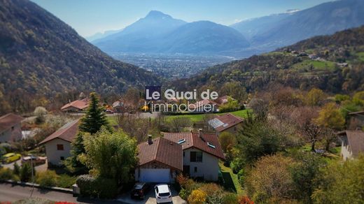 Luxury home in Quaix-en-Chartreuse, Isère