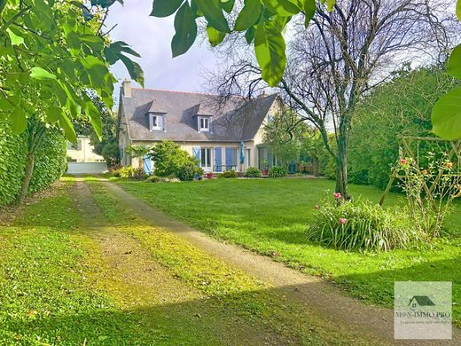 Casa di lusso a Dinan, Côtes-d'Armor