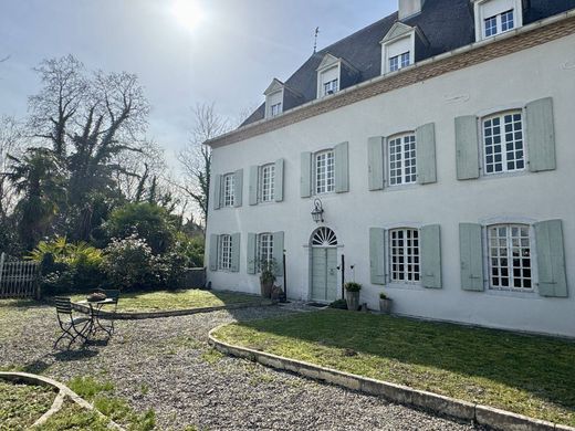 Luxury home in Sauveterre-de-Béarn, Pyrénées-Atlantiques