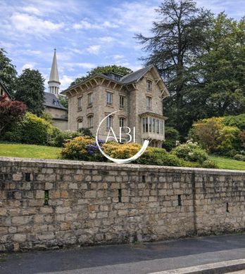 Maison de luxe à Bagnoles-de-l'Orne, Orne