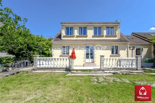 Casa di lusso a Montigny-lès-Cormeilles, Val d'Oise