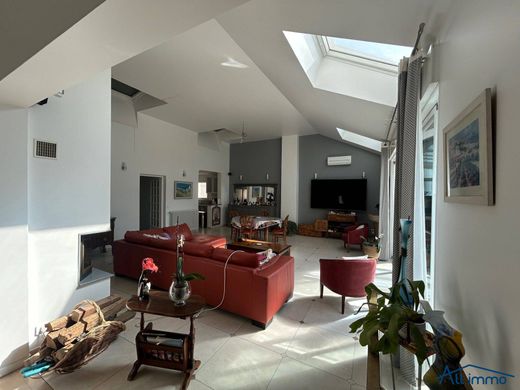 Casa di lusso a Saint-Maur-des-Fossés, Val-de-Marne