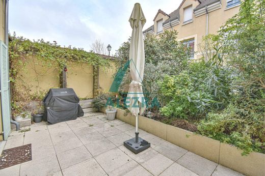 Luxury home in Le Chesnay, Yvelines