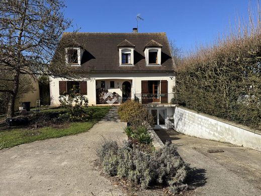 Luxury home in Savigny-le-Temple, Seine-et-Marne