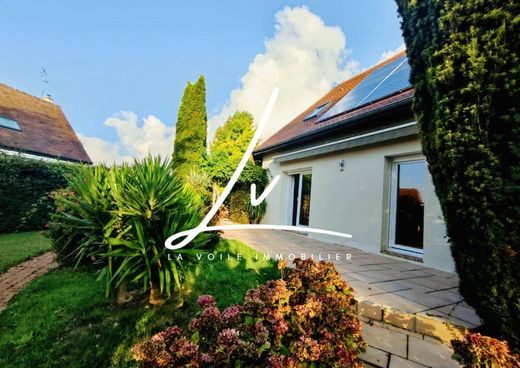 Luxury home in Douvres-la-Délivrande, Calvados