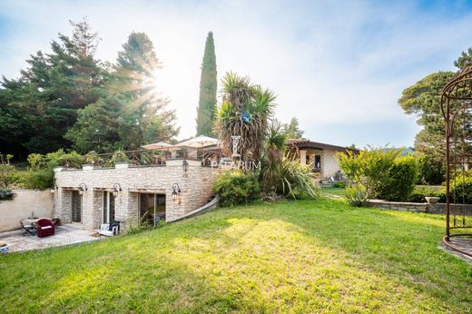 호화 저택 / Manosque, Alpes-de-Haute-Provence