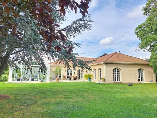 Luxury home in Verlinghem, North