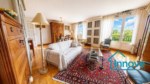 Apartment in Versailles, Yvelines