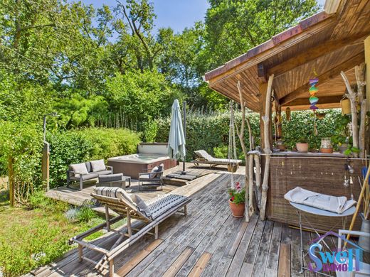 Luxury home in Messanges, Landes