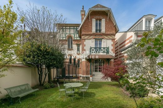 Luxury home in Joinville-le-Pont, Val-de-Marne