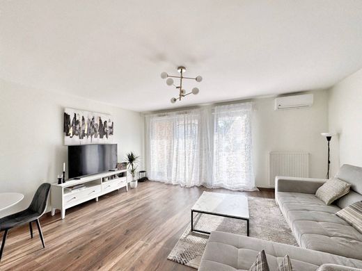 Apartamento - Ornex, Ain