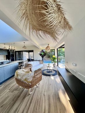 Luxury home in Faa'a, Îles du Vent
