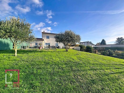 منزل ﻓﻲ Fontaines-Saint-Martin, Rhône