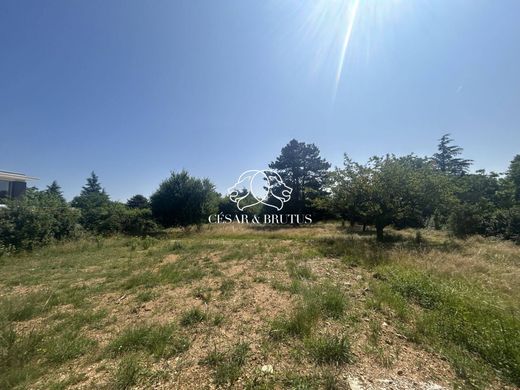 Teren w Écully, Rhône