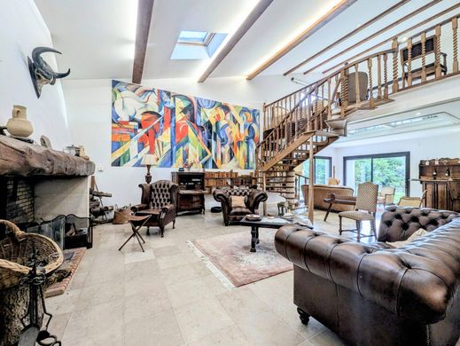 Πολυτελή κατοικία σε Yvrac, Gironde