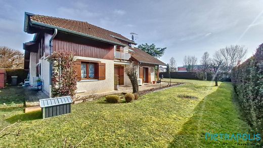 Maison de luxe à Ornex, Ain