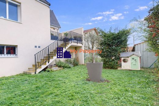 Casa de lujo en Houilles, Yvelines