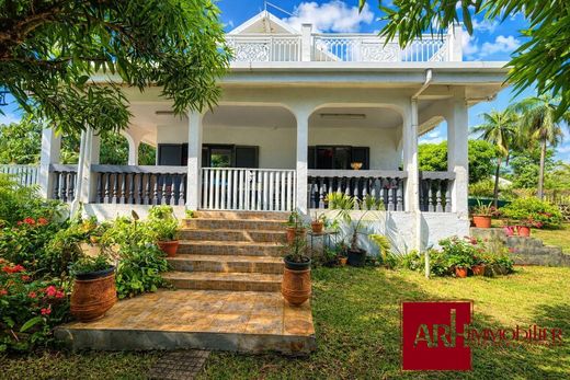 Luxus-Haus in L'Étang-Salé, Réunion