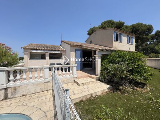 Luxury home in Les Pennes-Mirabeau, Bouches-du-Rhône