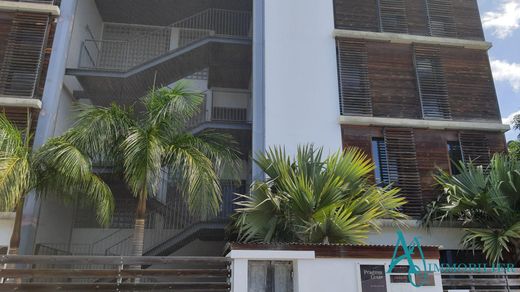 Complexes résidentiels à Saint-Denis, Réunion