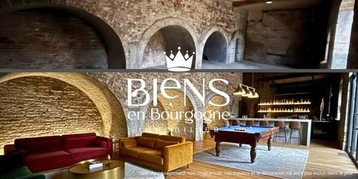 Maison de luxe à Beaune, Côte-d'Or