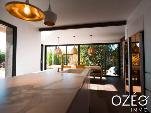 Casa di lusso a Saint-Féliu-d'Avall, Pirenei Orientali