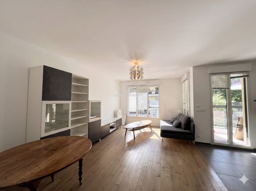 Apartment in Issy-les-Moulineaux, Hauts-de-Seine