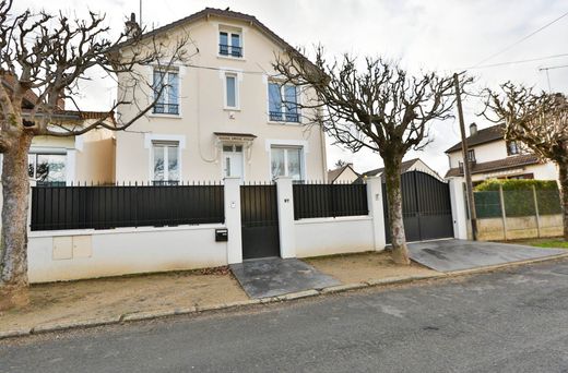 Luxury home in Gournay-sur-Marne, Seine-Saint-Denis