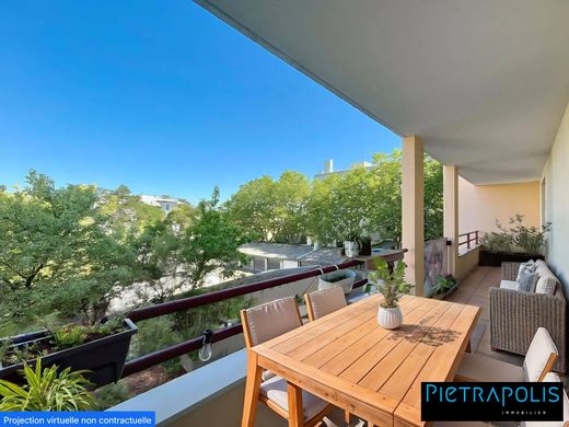 Apartment in Caluire-et-Cuire, Rhône
