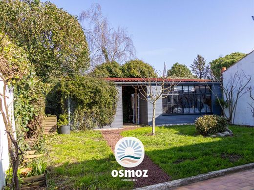 Casa de lujo en Lagord, Charenta Marítima