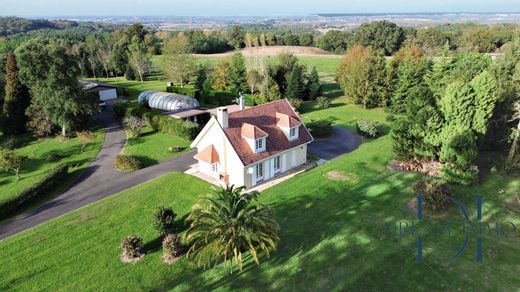 Luxe woning in Saint-Lon-les-Mines, Landes