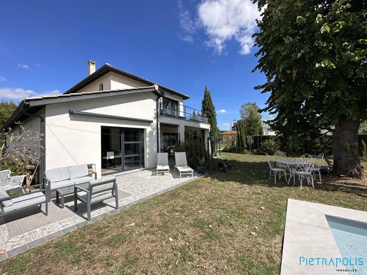 豪宅  Saint-Bernard, Ain