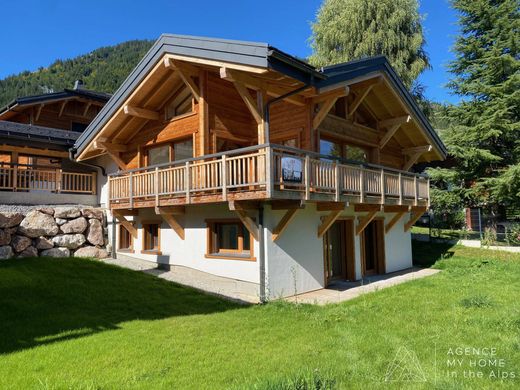 Luxe woning in Essert-Romand, Haute-Savoie