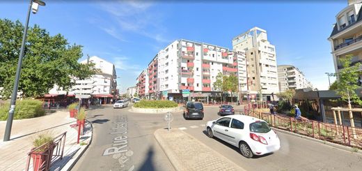 Kamienica w Bondy, Seine-Saint-Denis