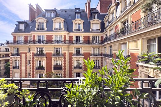 Apartment in Neuilly-sur-Seine, Hauts-de-Seine