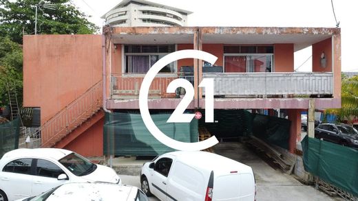 Luxury home in Le Lamentin, Martinique