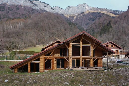 La Balme-de-Thuy, Haute-Savoieの高級住宅