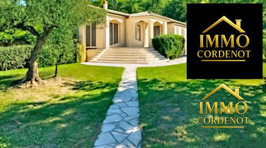 Luxus-Haus in Méounes-lès-Montrieux, Var