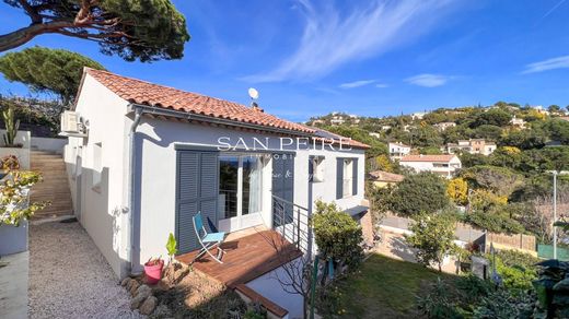 Luxury home in Les Issambres, Var