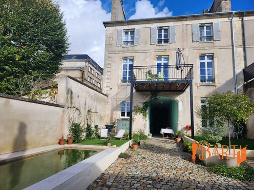 Πολυτελή κατοικία σε Bourges, Cher