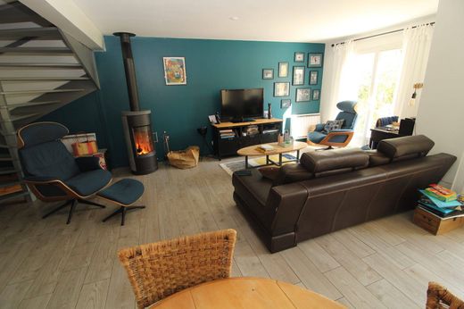 Luxury home in Guyancourt, Yvelines