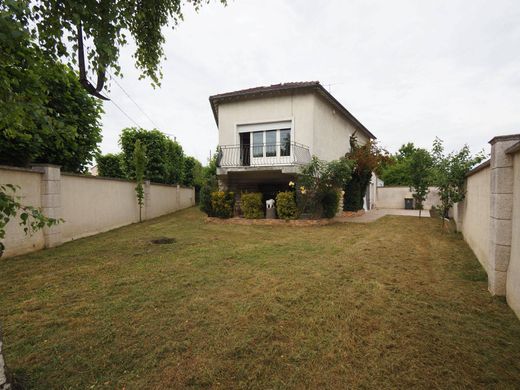 Bois-d'Arcy, Yvelinesの高級住宅