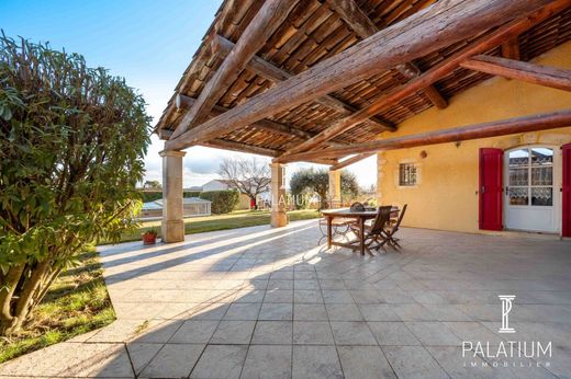 Πολυτελή κατοικία σε Pierrevert, Alpes-de-Haute-Provence