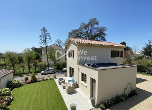 Luxury home in Charbonnières-les-Bains, Rhône