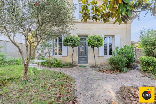 Casa di lusso a Mérignac, Gironda