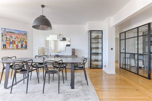 Apartment / Etagenwohnung in La Garenne-Colombes, Hauts-de-Seine