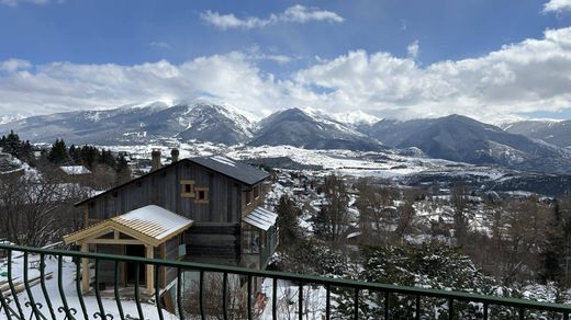 豪宅  Font-Romeu-Odeillo-Via, Pyrénées-Orientales