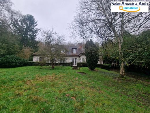 Luxury home in Saint-Hilarion, Yvelines