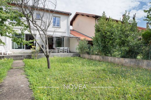 Элитный дом, Виллербан, Rhône