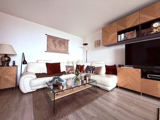 Puteaux, Hauts-de-Seineのアパートメント